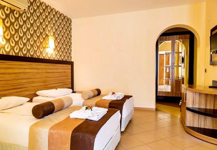 Ayvalik Beach Hotel Exterior photo
